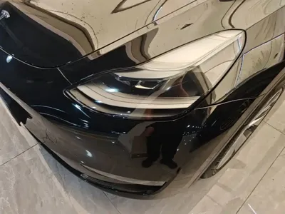 Tesla Model Y 2023, 82300 км, за 24587.52 USD - фото 24