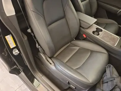 Tesla Model Y 2023, 82300 км, за 24587.52 USD - фото 25