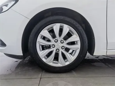 Buick Excelle 2020, 70300 км, за 4832.84 USD - фото 17