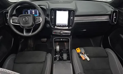 Volvo XC40 2025, 14948 км, за 25928.84 USD - фото 7