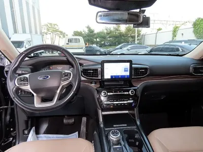 Ford Explorer 2021, 56600 км, за 21990.29 USD - фото 7