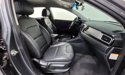 Kia Niro 2018, 92689 км, за 7816.6 USD - фото 10