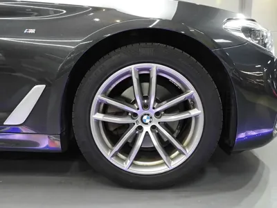 BMW 5-Series 2019, 234119 км, за 14113.17 USD