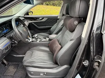Hongqi Hongqi HS5 2023, 58000 км, за 12021.54 USD - фото 8
