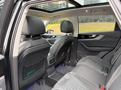 Hongqi Hongqi HS5 2023, 58000 км, за 12021.54 USD - фото 9
