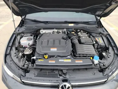 Volkswagen Golf 2025, 10571 км, за 22768.69 USD
