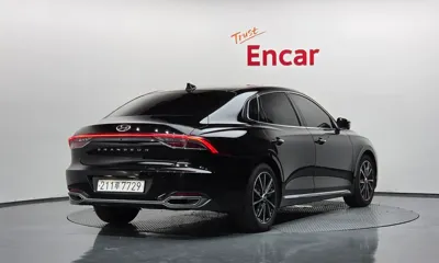 Hyundai Grandeur 2021, 73409 км, за 13921.43 USD