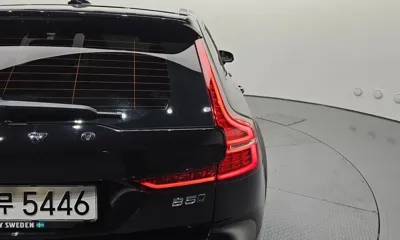 Volvo V60 2021, 13343 км, за 23778.51 USD - фото 23