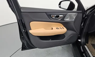 Volvo V60 2021, 13343 км, за 23778.51 USD - фото 24