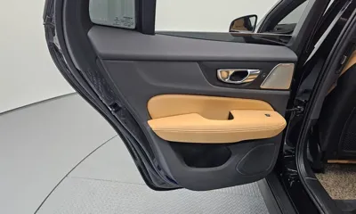 Volvo V60 2021, 13343 км, за 23778.51 USD - фото 25