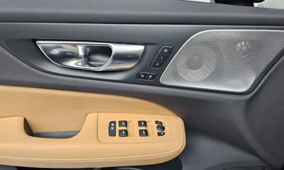Volvo V60 2021, 13343 км, за 23778.51 USD - фото 28