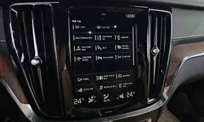 Volvo V60 2021, 13343 км, за 23778.51 USD - фото 33