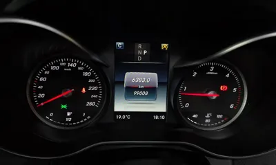 Mercedes-Benz GLC-Class 2017, 99008 км, за 18773.8 USD - фото 8