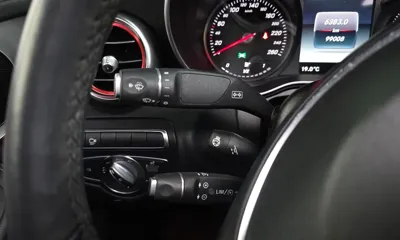 Mercedes-Benz GLC-Class 2017, 99008 км, за 18773.8 USD - фото 29