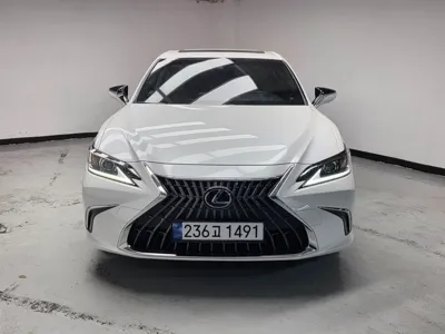 Lexus ES 2023, 51260 км, за 30195.62 USD