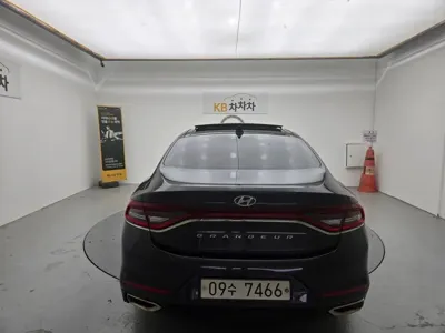 Hyundai Grandeur 2018, 168000 км, за 7100.98 USD