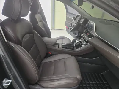 Hyundai Grandeur 2018, 168000 км, за 7090.82 USD - фото 11