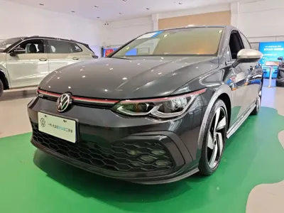 Volkswagen Golf GTI · 2023 год