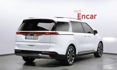 Kia Canival 2023, 20677 км, за 24391.87 USD