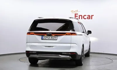 Kia Canival 2023, 20677 км, за 24391.87 USD