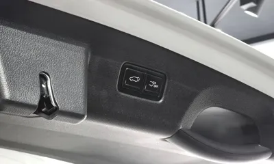 Kia Canival 2023, 20677 км, за 24222.13 USD - фото 20