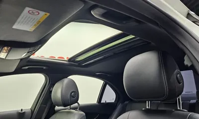 Mercedes-Benz C-Class 2017, 74931 км, за 12414.6 USD - фото 19