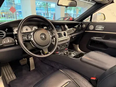 Rolls-Royce Dawn 2018, 80000 км, за 364619.18 USD