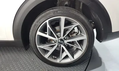Kia Niro 2021, 64090 км, за 13719.31 USD - фото 21