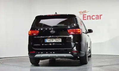 Kia Canival 2020, 147435 км, за 10305.89 USD