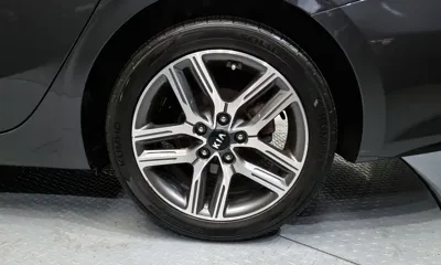 Kia K3 2021, 83336 км, за 11636.22 USD - фото 21