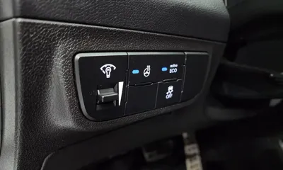 Hyundai Veloster 2015, 88748 км, за 3633.96 USD - фото 18