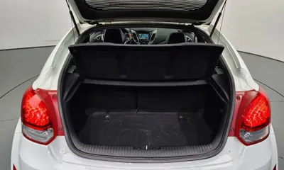 Hyundai Veloster 2015, 88748 км, за 3633.96 USD - фото 20