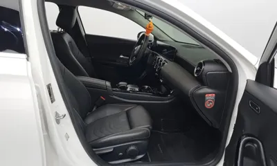 Mercedes-Benz A-Class 2019, 72406 км, за 10726.12 USD - фото 11