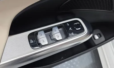 Mercedes-Benz E-Class 2025, 7864 км, за 41945.65 USD - фото 28