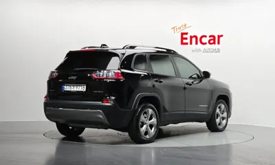 Jeep Cherokee 2022, 23770 км, за 15456.46 USD