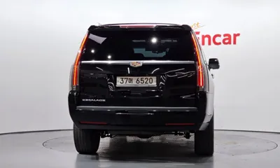 Cadillac Escalade 2018, 110998 км, за 20802.18 USD - фото 4