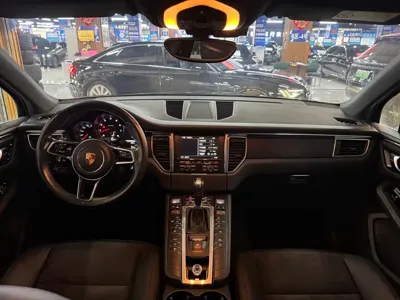 Porsche Macan 2015, 90000 км, за 16038.54 USD