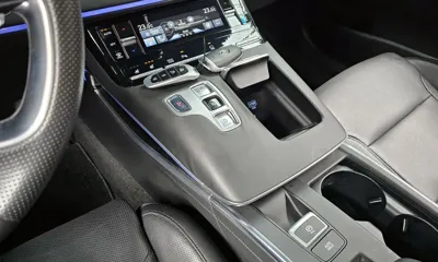 Hyundai Grandeur 2020, 97187 км, за 16421.43 USD - фото 9
