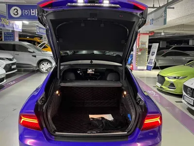 Audi RS7 2016, 105000 км, за 33803.54 USD