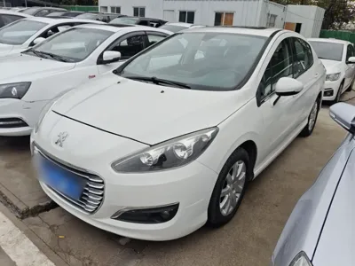 Peugeot 308 · 2014 год