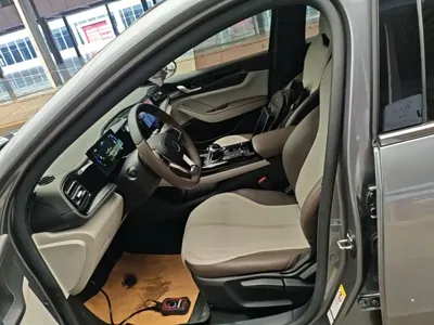 BYD Qin Plus 2024, 37500 км, за 7106.98 USD - фото 15