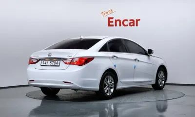 Hyundai Sonata 2012, 103623 км, за 3120.52 USD