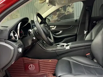 Mercedes-Benz C-Class 2018, 91800 км, за 16369.76 USD - фото 9