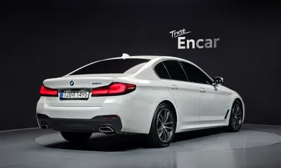 BMW 5-Series 2023, 50754 км, за 25330.46 USD