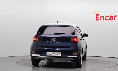 Hyundai Venue 2022, 33065 км, за 12025.11 USD