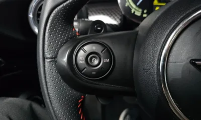 MINI Cooper 2021, 66779 км, за 15032.17 USD - фото 30