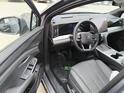 BYD L DM-i 2026, 100 км, за 16980.1 USD - фото 16