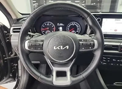 Kia K5 2023, 82803 км, за 19029.8 USD - фото 9