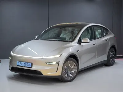 Tesla Model Y · 2026 год
