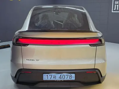 Tesla Model Y 2026, 10 км, за 49576.98 USD